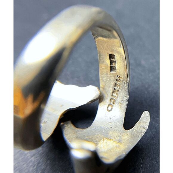 Sterling Silver Dolphin Ring - Picture 4 of 4
